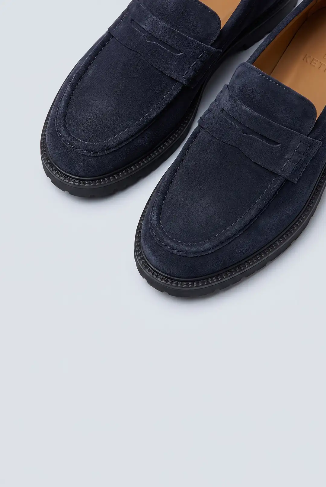 Zamansız Süet Sneaker ürün görseli (3/7)