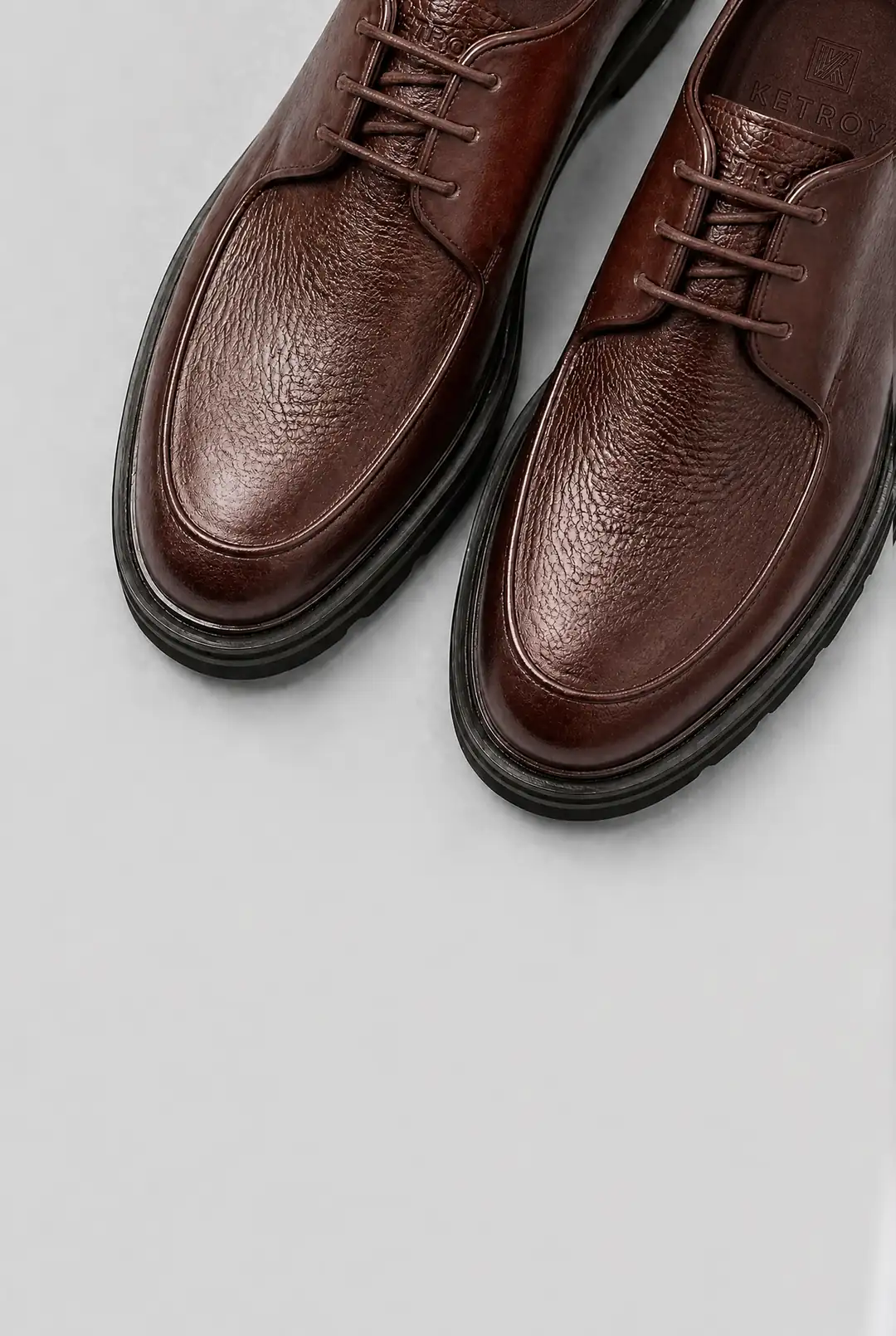 Kalın Tabanlı Şehir Sneaker ürün görseli (3/7)